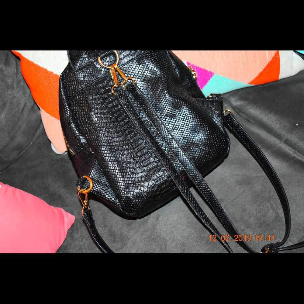 Backpack - Picture 3 of 3